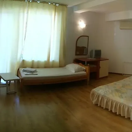 Harmony Family فندق نيسيبار